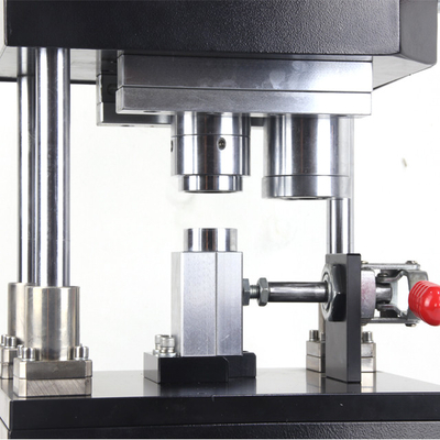 18650 26650 21700 equipo de escritorio de la investigación de la batería del laboratorio de la máquina de la célula de 32650 cilindros que prensa
